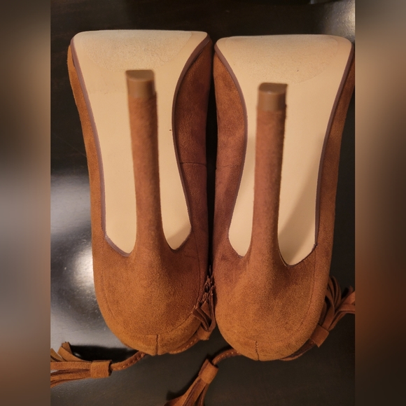 JustFab ~ Violette Pumps - Picture 4 of 5